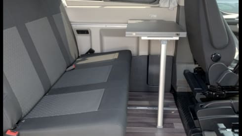 Adventure cooking and fun – 5p Ford campervan uit 2020