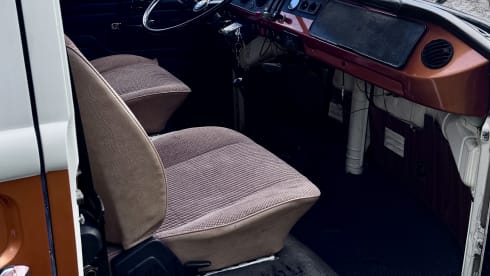 Sjors – 2p Volkswagen campervan uit 1972
