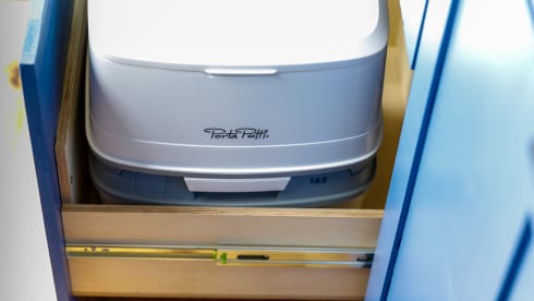 Hoots – 2 berth Volkswagen campervan from 2016