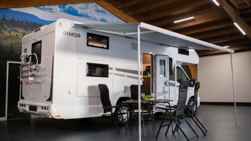 Rimor alcove 7p from 2020, 6 permanent sleeping places