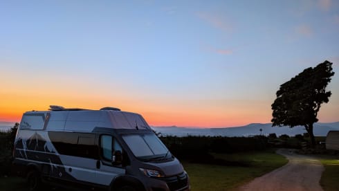 Perfect adVANtures – Brand new! Luxury campervan, suitable for up to 5 persons