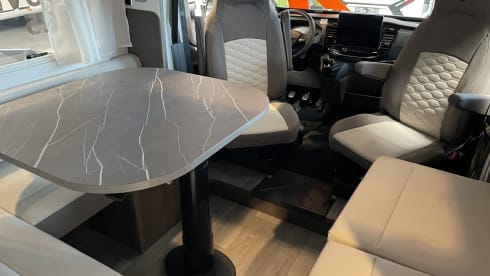 5p Benimar semi-integrated uit 2025