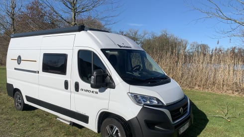 4p Benimar bus from 2024