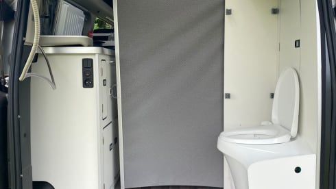 The Nugg – Ford Nugget Plus Trail 2023 - Full option camper van with lifting roof