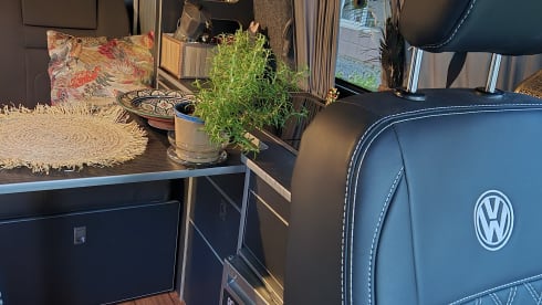 Lucky – Vivez l'aventure à quatre avec cette caravane amusante !