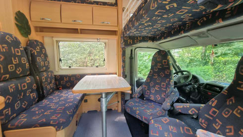 Casa – Leuke alkoof camper voor 4 personen om avonturen te beleven!
