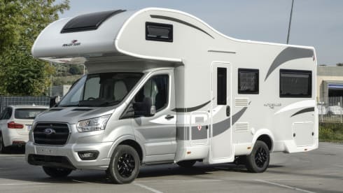 Fergus – New 2025 6 Berth off-grid Motorhome