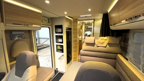 A3 – 4p Adria Mobil semi-integrated 