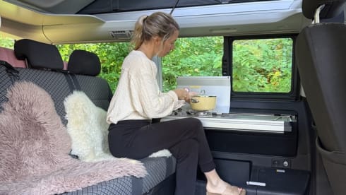 Volkswagen California Beach (5 seats) from 2021