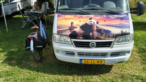 Pandabeer. – Unieke rust gevende Familie camper 4p