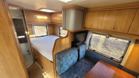 Bobby – 2p Ford semi-integrated from 2006