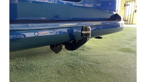 Noah – VW LWB Campervan 4 berth
