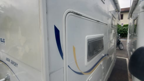 Camper Pino60 – Perfect for "FAMILY" and compact!