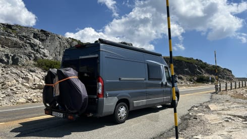 SUPER BUS CAMPER KNAUS BOXSTAR WITH CARRIER FOR ELECTRIC BIKES