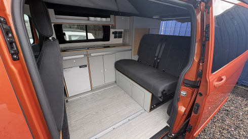 The Ginger Rambler – 4 berth Ford campervan from 2024