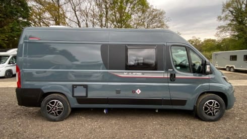 V669SE – 4 berth Auto-Trail V669SE campervan automatic new in 2024