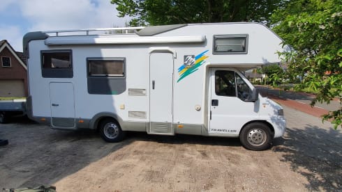 reliable 6-person camper from the A brand knaus with air conditioning