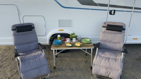 Tortuga  – Luxurious 4 sit Camper FULLY EQUIPPED Solar Generator 4000w