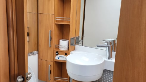 Dolores – 5p Hymer integrated from 2004