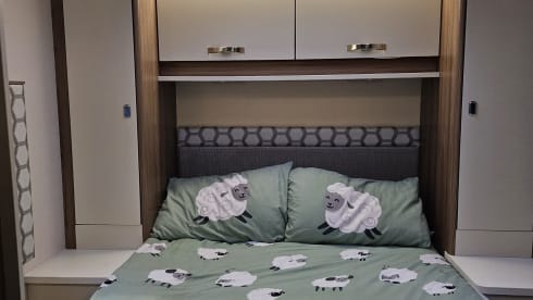 Teulu – 6 berth Swift Escape 694 Freestyle SE