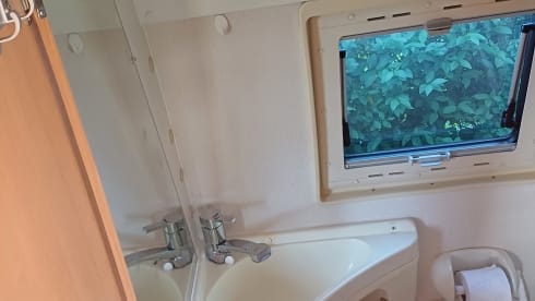 Trigano – Neat Trigano bus camper 3 pers.