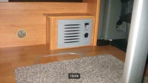 Spacious and complete 5-person family camper