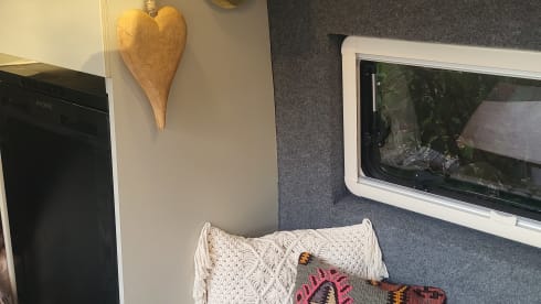 Cool, cozy 3p Renault Master campervan from 2017