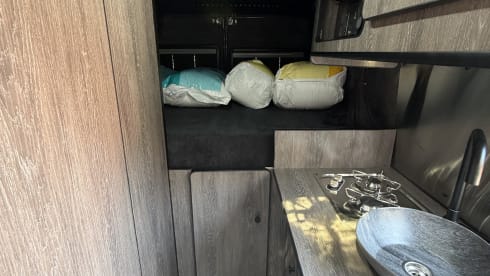 CHRISSY THE CAMPER – Autobus Citroën a 4 posti letto del 2014