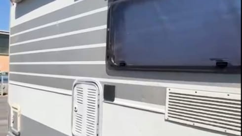 Sergey – Mobile home with all comforts, easy to drive. No power steering.