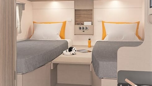 476 VKB – 2-6 Berth Swift Edge 476 VKB