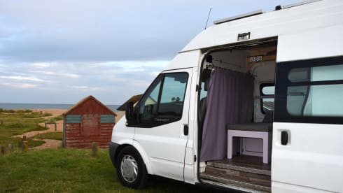 Lavender – 2/3 Berth Loo, Shower, Solar ideal Festivals & Off Grid