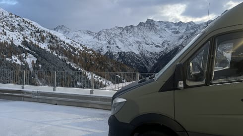Falcon – 2x4 Camper | Winterproof & Self-Supporting | Ultimate Basecamp for Adventure