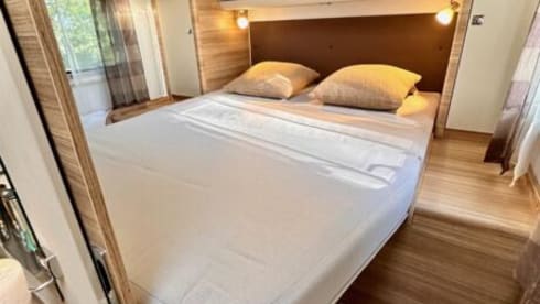 A3 – 4p Adria Mobil semi-integrated 