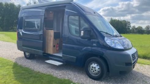 Posseltje – 2+1 pers. Pössl road camper bus from 2013