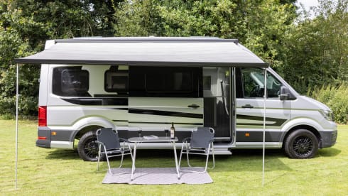 California – Volkswagen Grand California 680 - automatic, luxury camper van