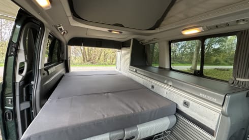 Mercedes-Benz Marco Polo 4 persons