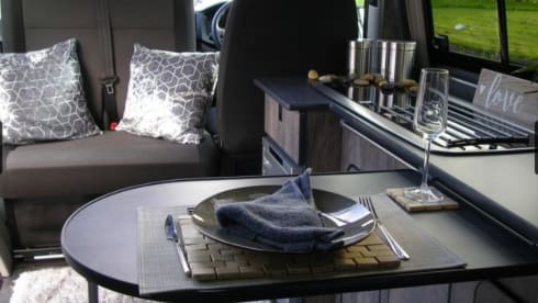 Panoramic  – 4 berth Volkswagen campervan from 2018