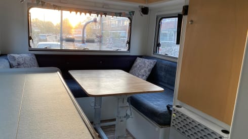 Friendly Camper – Restyled camper | Working off grid