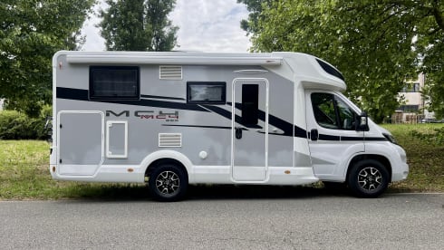 BlackStar – Mclouis MC4 365 5 posti