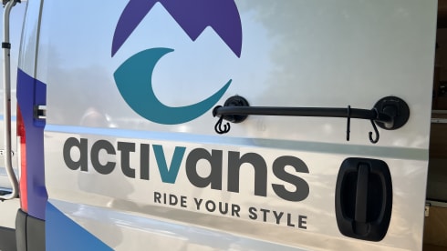 Van for 2 - Surftrip