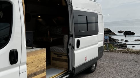 Joy – Log burner campervan 