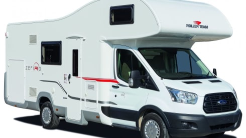 Britney  – Luxury 6 berth Roller Team automatic