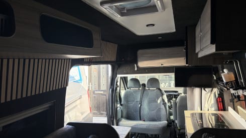 Jean ford van dam  – 3 berth Ford Transit campervan 