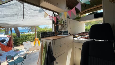 Paule – Get into your VanLife experience with our Paule!