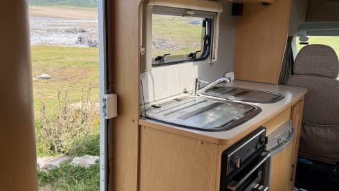 Margo – 6 berth Peugeot integrated from 2010