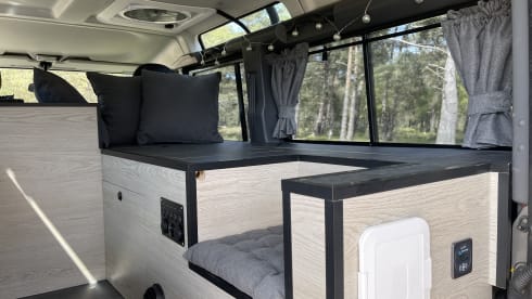 Louver – 2/3p Landrover Defender 110. Complete installation for your comfortable adventure