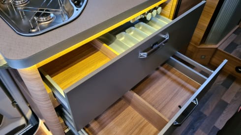 4p Knaus semi-integrated from 2022