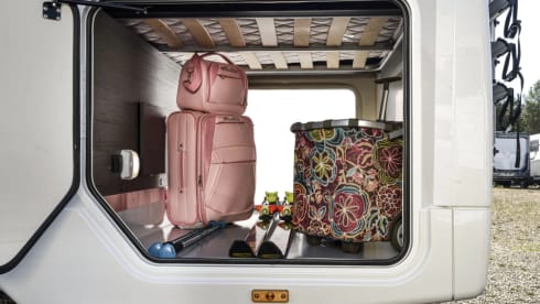 New 71 reg Roller Team 696 4 Birth Luxury Motorhome