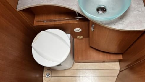 De Camper – Pilote semi-integrated (3 persons)