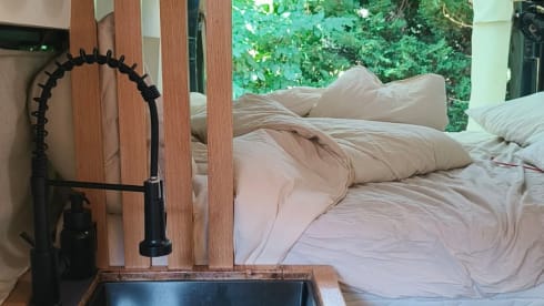 Zula – Luxus-Glamper Zula – Zuhause auf Rädern für 2 Personen & Haustiere!